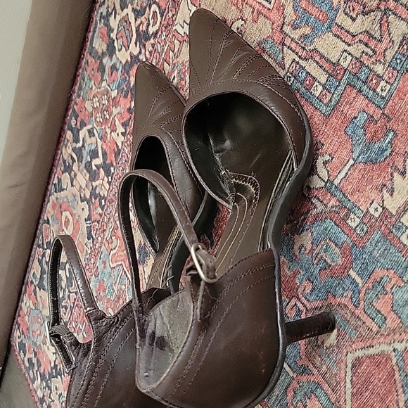 Kenneth Cole Reaction Dark Brown Leather Pumps Ankle Strap Heel - Picture 3 of 4